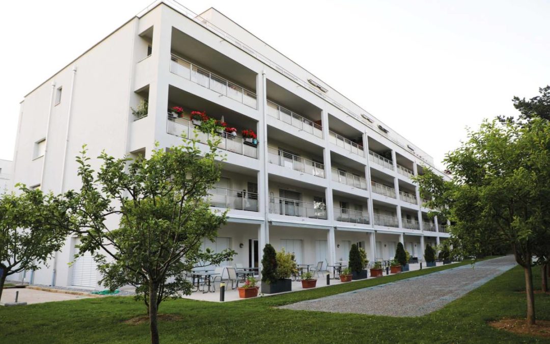Pour les seniors, davantage qu’un simple logement