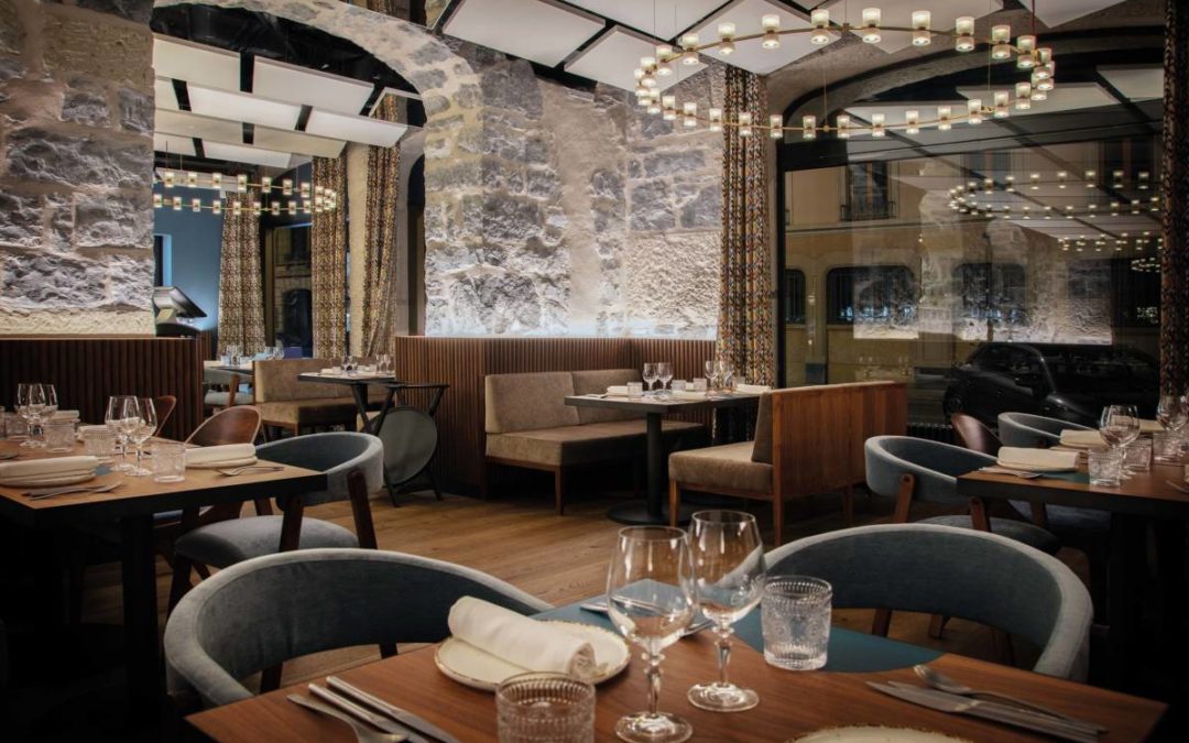 Une table chic et décontractée au cœur du Quartier des Banques