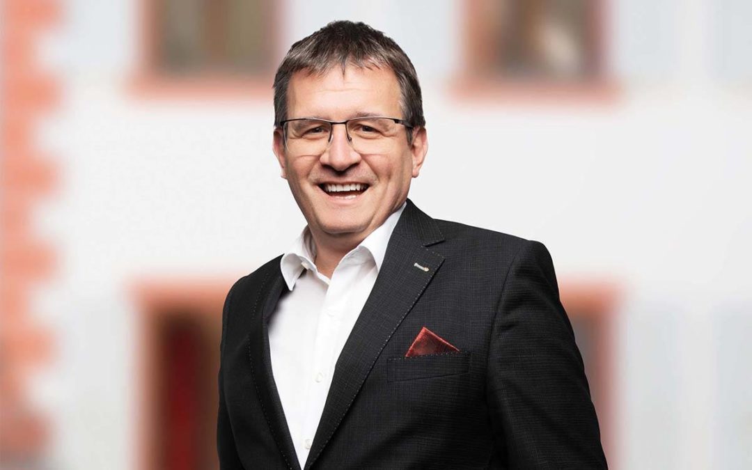 «Nous construisons la plus belle crèche du monde!»